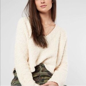 Free People Cozy Cream V-Neck Cropped Sweater